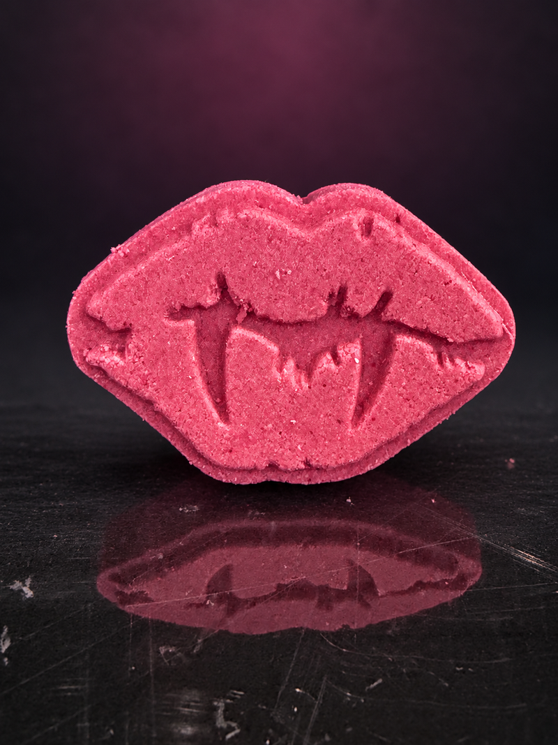 Vampire Kiss Shower Steamer